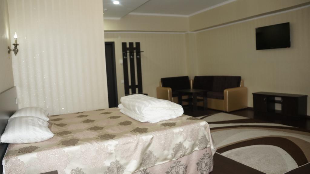 Home Hotel Astana Zimmer foto