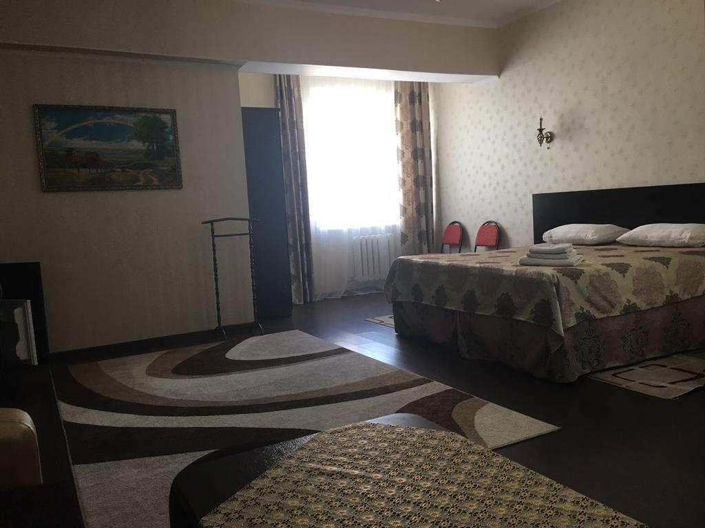 Home Hotel Astana Exterior foto