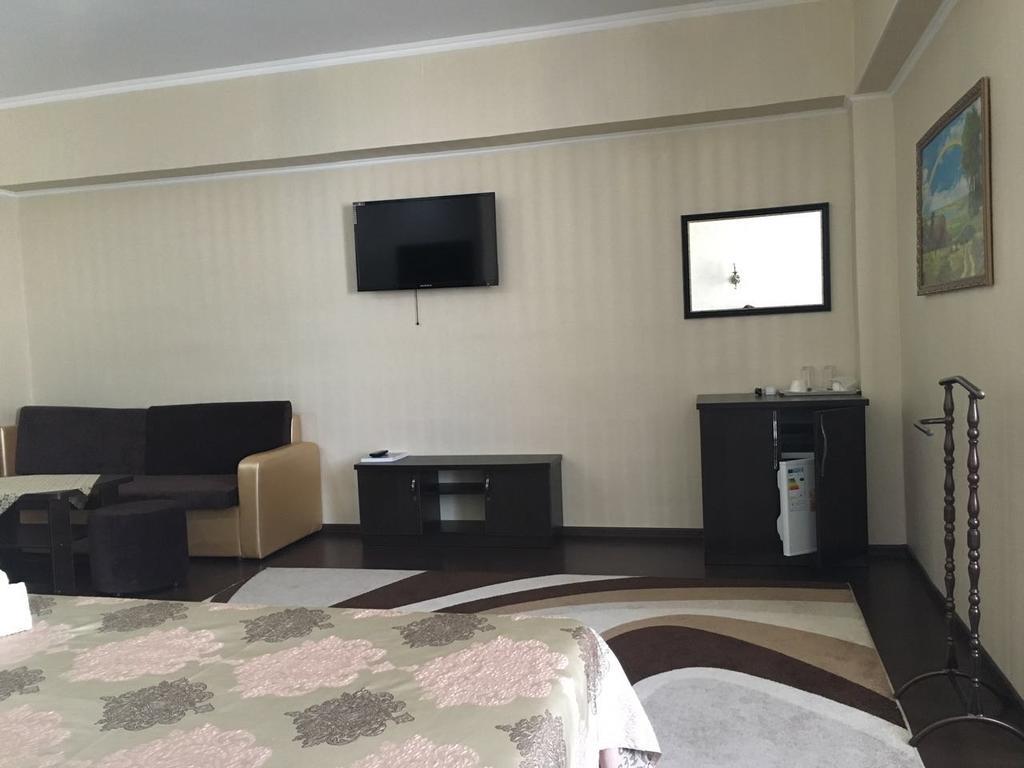 Home Hotel Astana Exterior foto